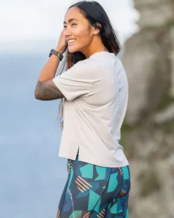 Passenger Tops & T-Shirts|Activewear><noscript><img width=