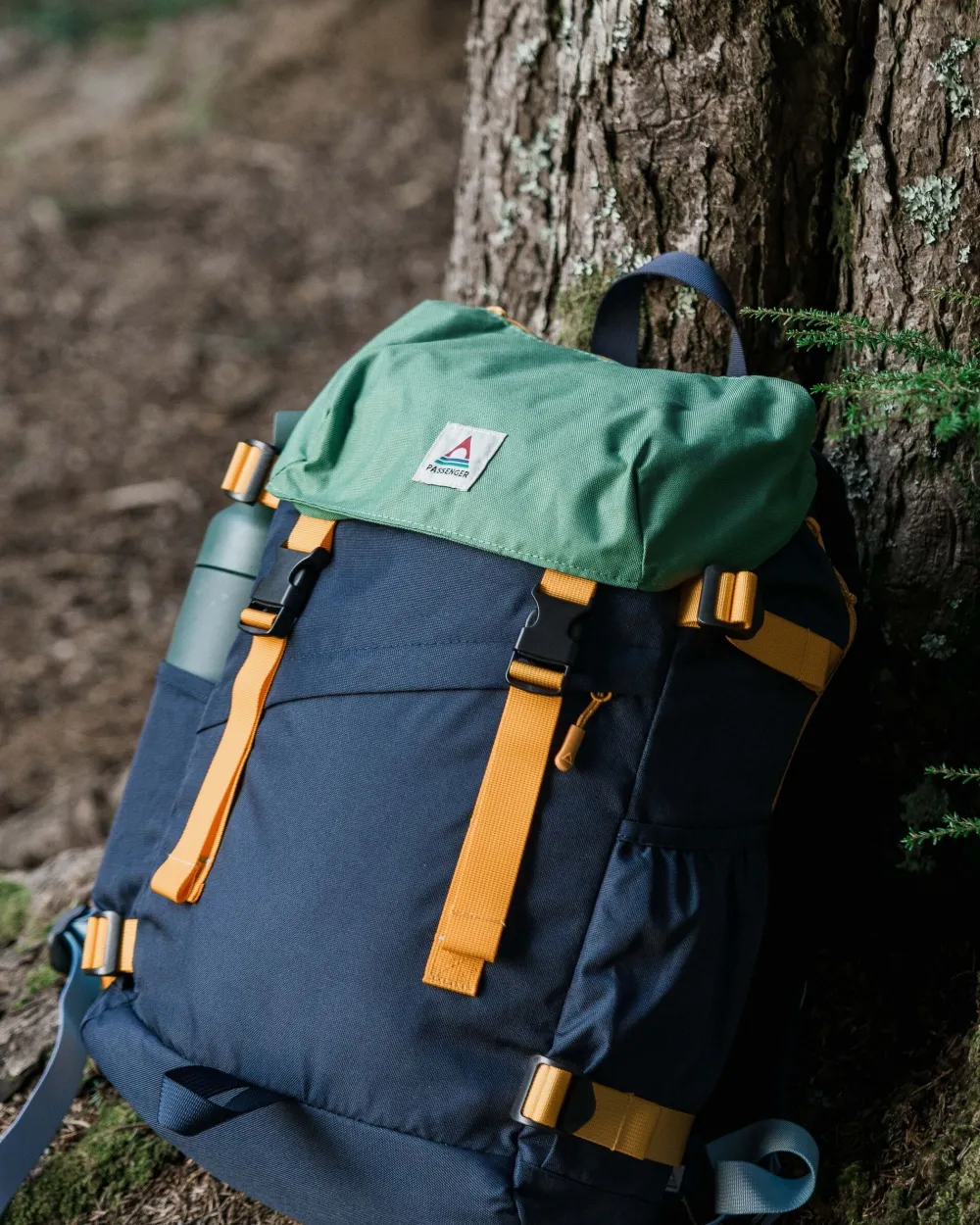 Floris van Bommel Accessories|Backpacks & Bags>Boondocker Recycled 26L Backpack Navy/ Laurel Green