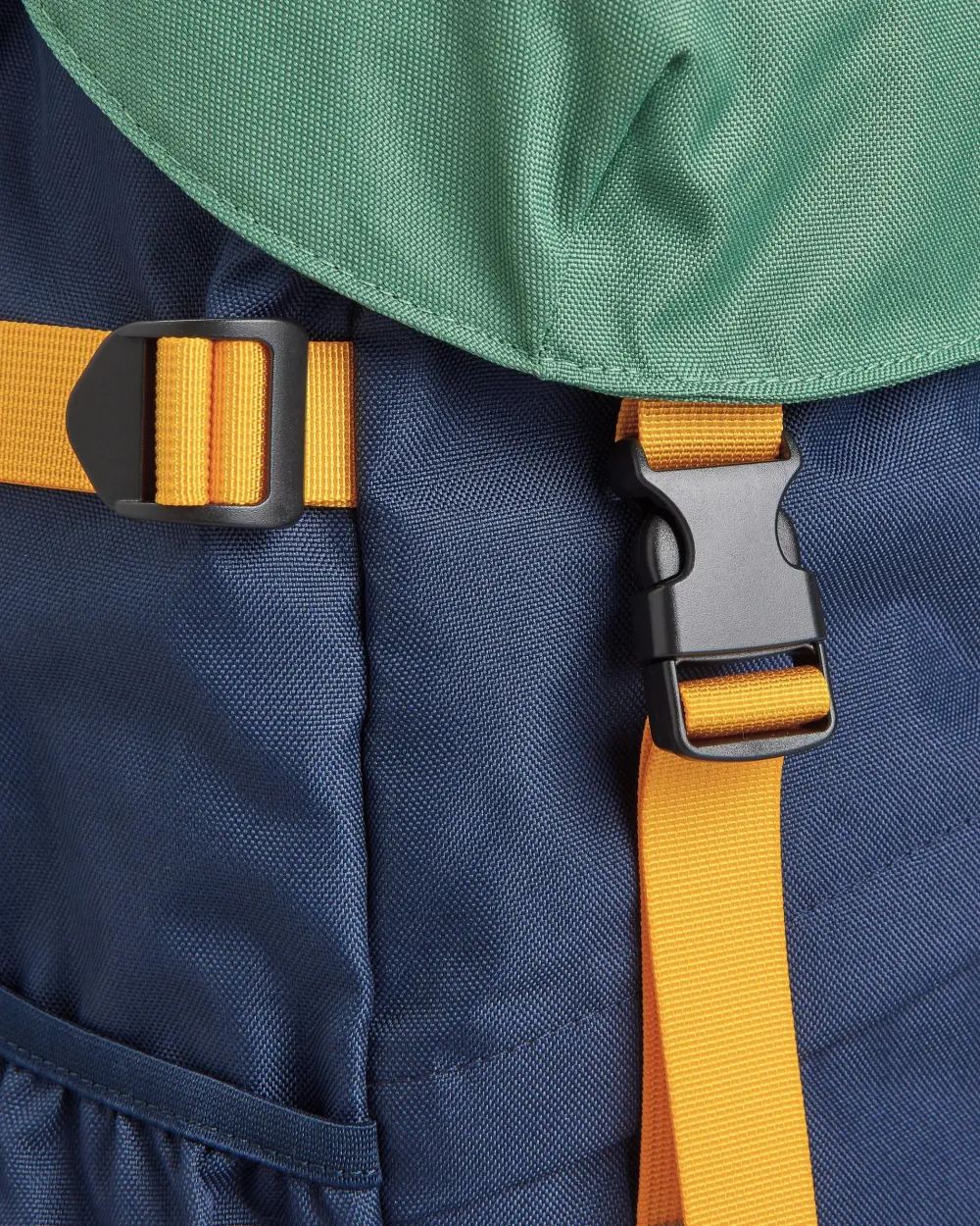 Floris van Bommel Accessories|Backpacks & Bags>Boondocker Recycled 26L Backpack Navy/ Laurel Green