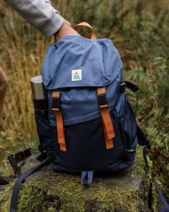 Passenger Backpacks & Bags|Backpacks & Bags>Boondocker Recycled 26L Backpack Dark Denim/ Deep Navy