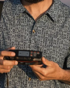 Passenger Shirts|Men's Outlet>Cove Organic Cotton Short Sleeve Shirt Blue Mini Geo