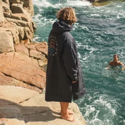 Floris van Bommel Surf Accessories|Surf Accessories>Escapism Recycled Towel Lined Changing Robe Black