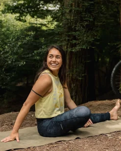 Passenger Tank Tops|Tops & T-Shirts><noscript><img width=