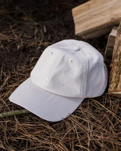 Passenger Accessories|Caps & Hats>Fade Recycled Cotton Low Profile 6 Panel Cap Vintage White