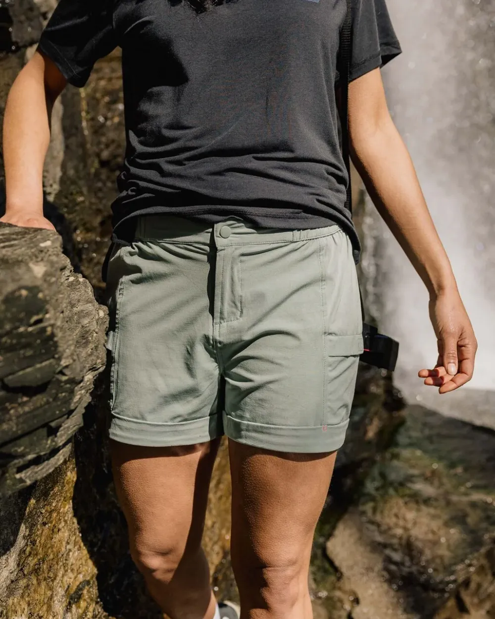 Passenger Shorts|Activewear>Laura Fixed Waist Short Pistachio