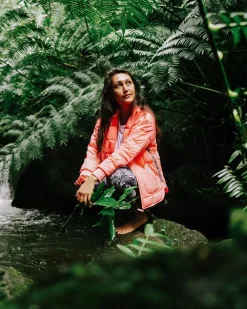 Passenger Water Resistant|Insulated><noscript><img width=