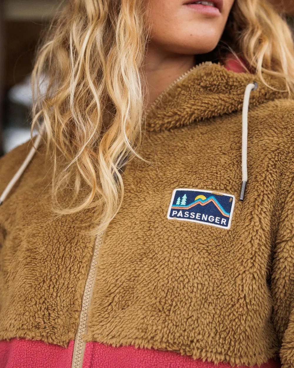 Passenger Fleece|Fleece>Nestling Recycled Sherpa Hooded Fleece Biscuit