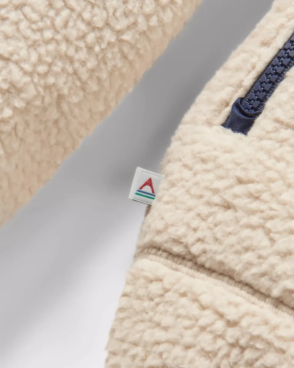 Passenger Winter Road Trip Essentials|Best Sellers>Offgrid 2.0 Recycled Sherpa Fleece Oatmeal/Navy