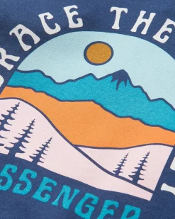 Passenger Hoodies & Sweatshirts><noscript><img width=