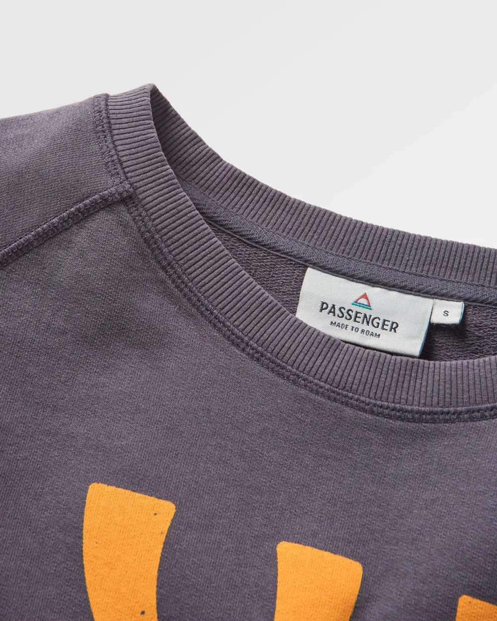 Passenger Hoodies & Sweatshirts>Perfect Days Sweatshirt Charcoal