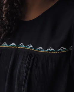 Passenger Tops & T-Shirts><noscript><img width=