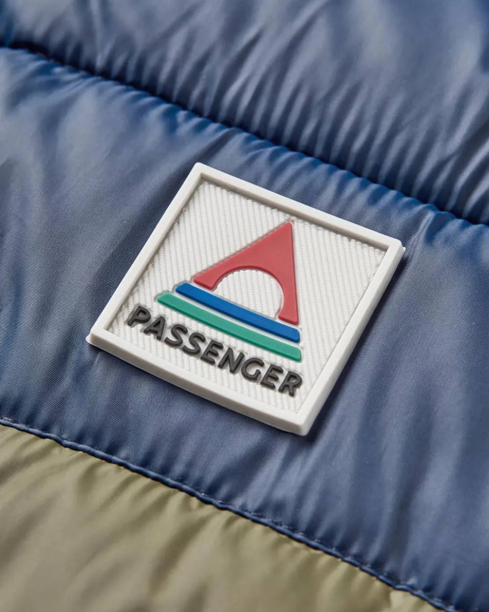 Passenger Insulated|Men's Outlet>Roamer Recycled 2.0 Insulated Jacket Rich Navy/Khaki