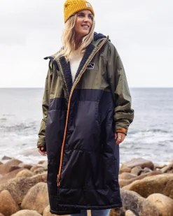 Floris van Bommel Surf Accessories|Surf Accessories>Roaming Recycled Sherpa Lined Changing Robe Black/ Khaki