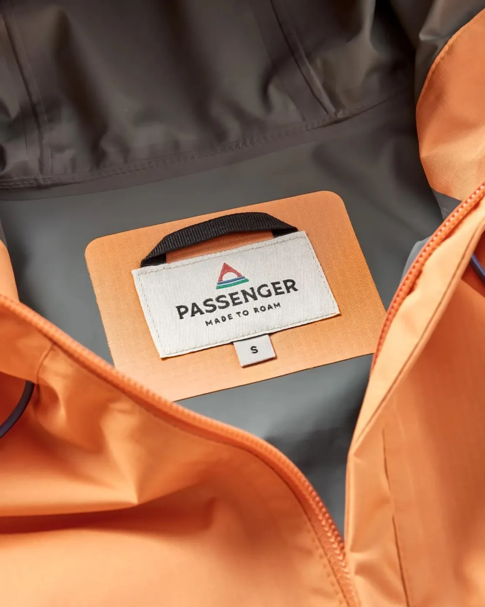 Passenger Activewear>Scene Water Resistant Recycled Jacket Apricot