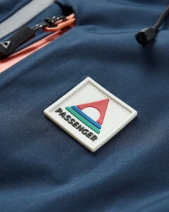 Passenger Water Resistant|Insulated><noscript><img width=