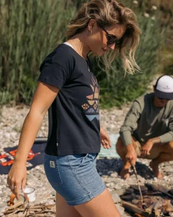 Passenger Tops & T-Shirts><noscript><img width=