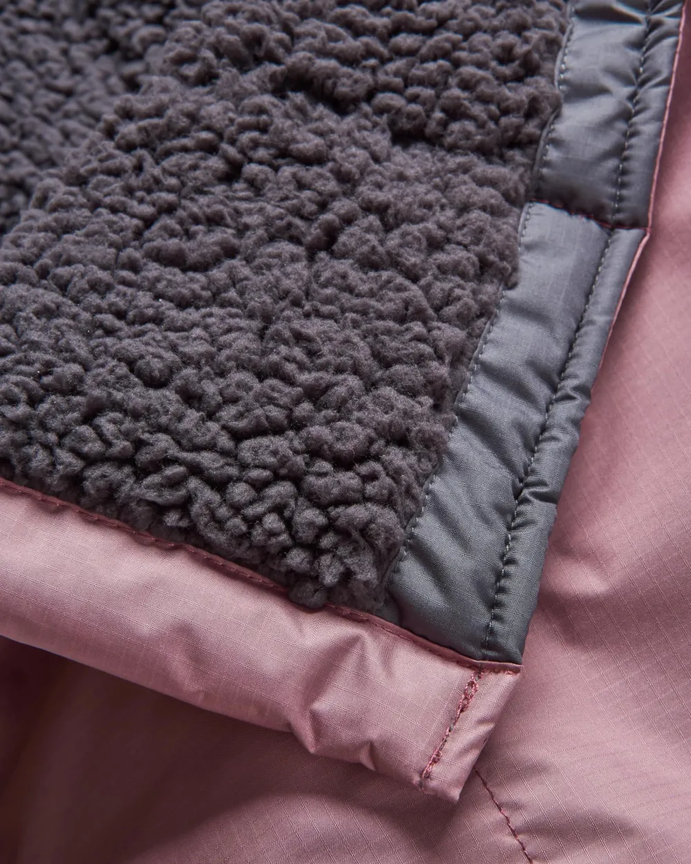 Floris van Bommel Changing Robes & Ponchos>Waves Recycled Sherpa Lined Changing Robe Grape / Charcoal